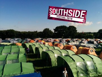 Southside Festival - Mietzelt Schlafzelt mit Stühlen - mein-zelt-steht-schon
